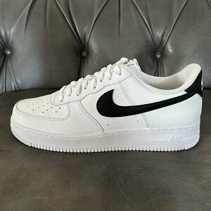 NIKE AIR FORCE 1 ‘07